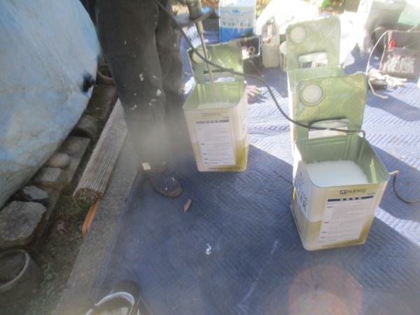 フィラーの攪拌中です