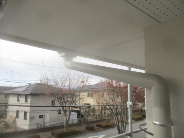 集水器と縦樋を繋ぎました