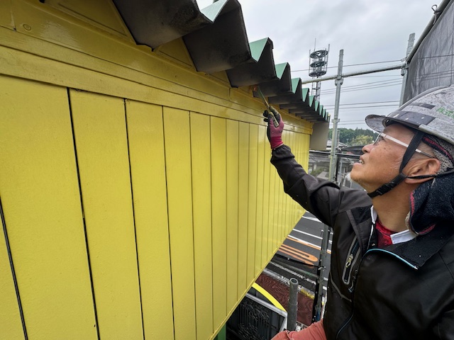 刷毛でダメ込み中です