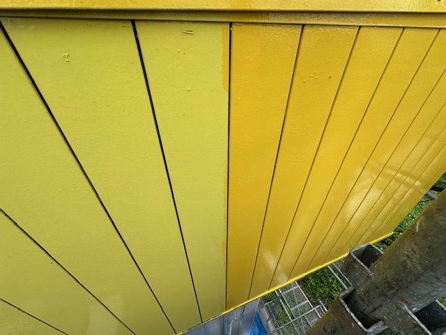 １回目塗装中です