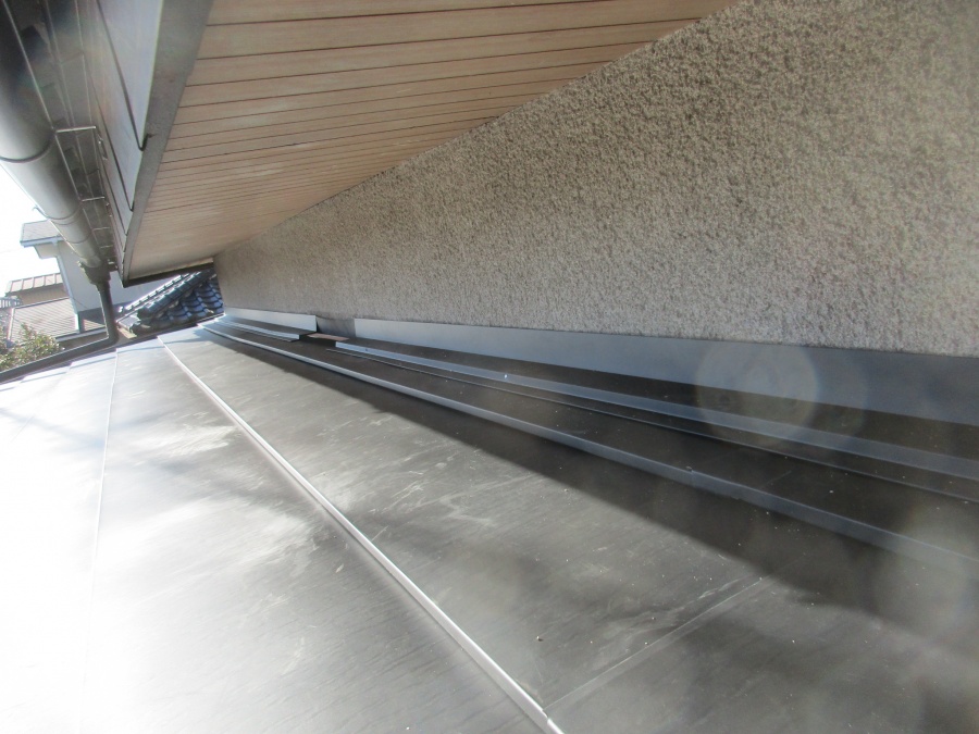 壁水切りを取り付けました