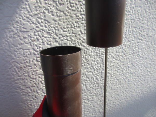 縦樋を繋ぎました