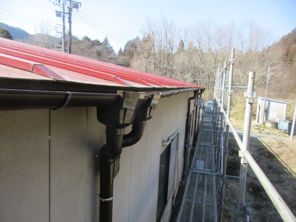 集水器からの排水をＰ管に収めました