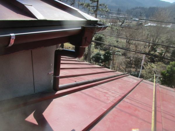 雨樋の取り付けが終了しました