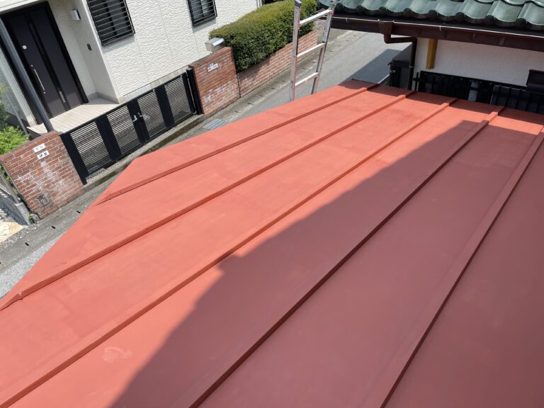 板金屋根の錆止め終了です