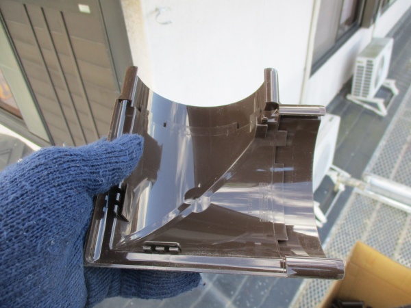 外曲がりを取り付けます