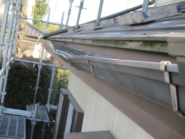 雨どいの破損状況です