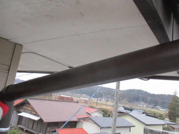 呼び樋の長さを測りました