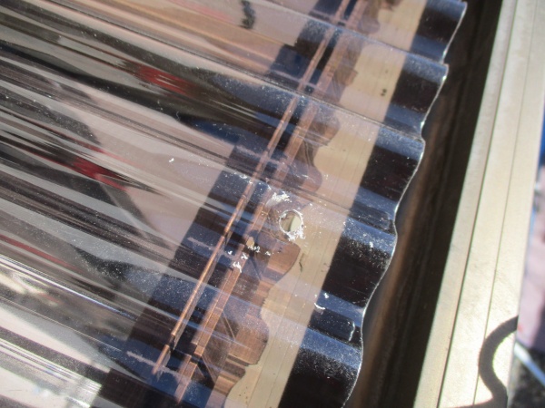 開いたフック穴です