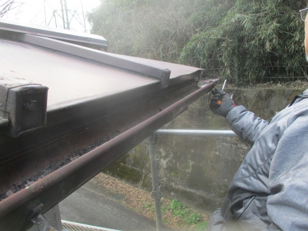 雨どいの撤去中です