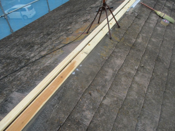 貫き板の取り付けが終了しました