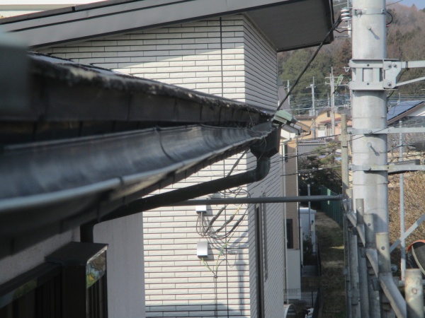 雨どいの破損箇所です