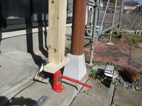 束石を入れました