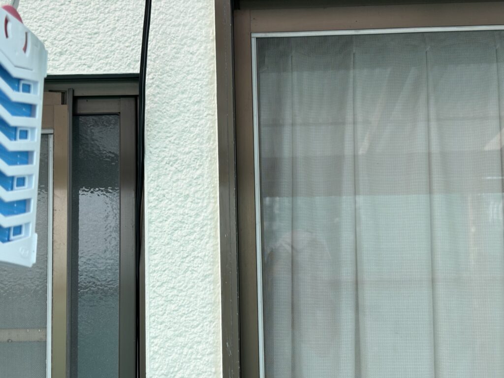 補修　清掃後の窓枠です