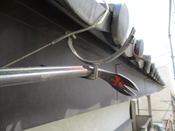 雨樋の取り外し中です