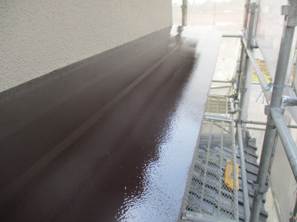 庇の上塗りが終了しました