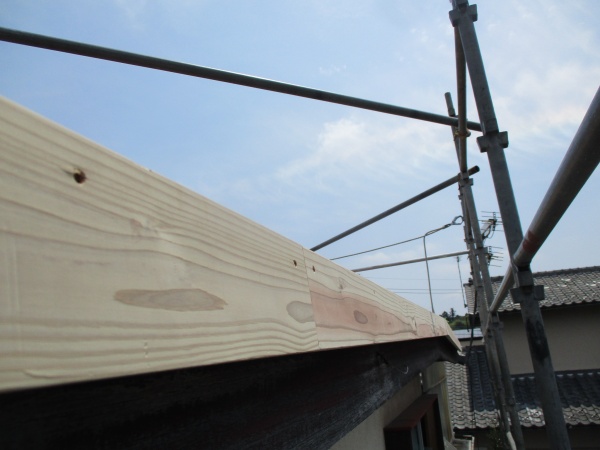 破風板を取り付けました