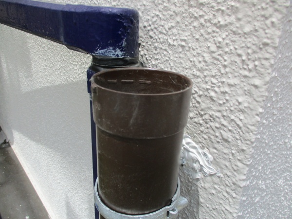 竪樋と地中配管と繋ぎました