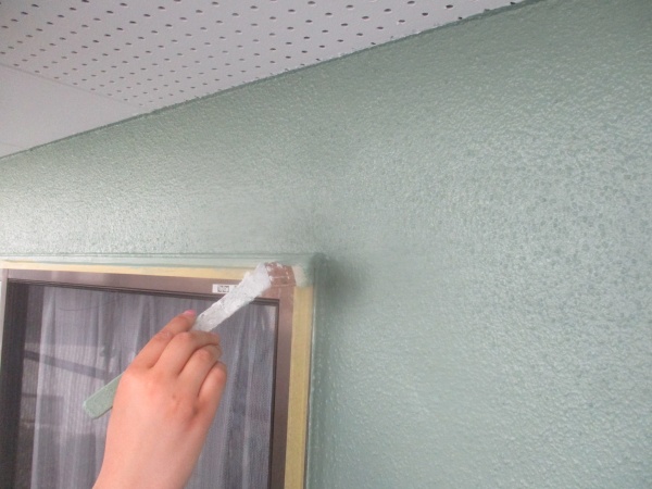 外壁の補修中です