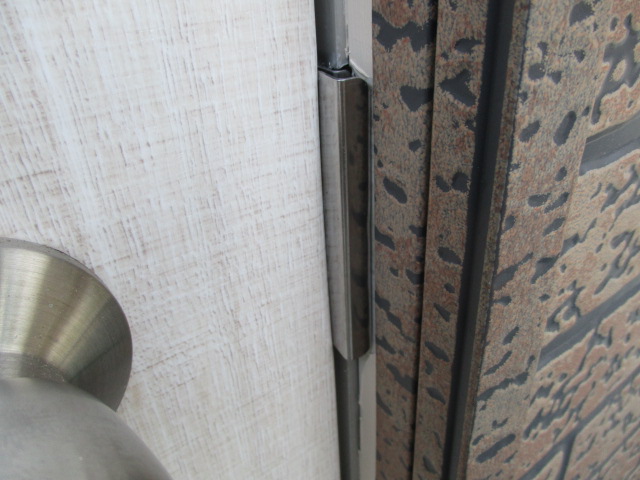 アングルを取り付けました