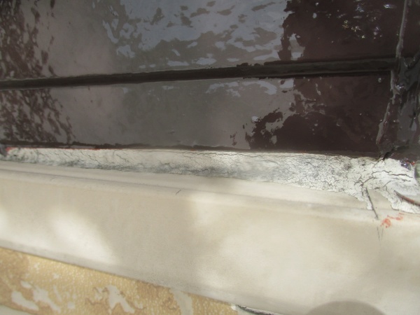 施工前のシーリングの状態です