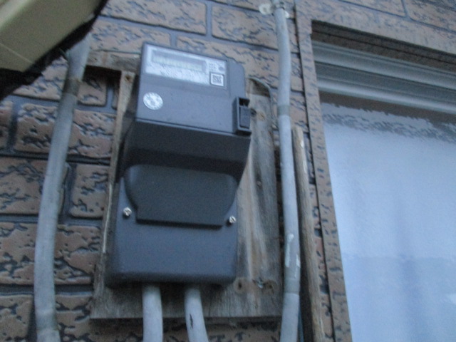 電力メーターを取り付けました