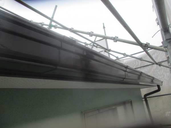 軒樋の補修が終了しました