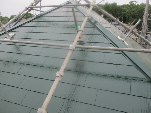 コロニアル屋根の完工です