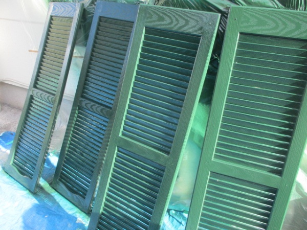 ルーバーの上塗り終了です