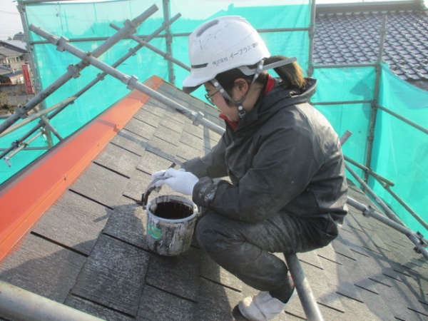 スレート目地のダメ込み中です