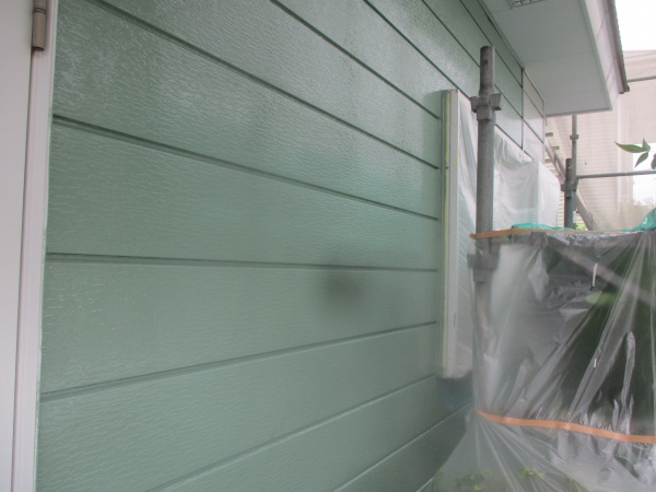 玄関周りのサイディング塗装が終了しました