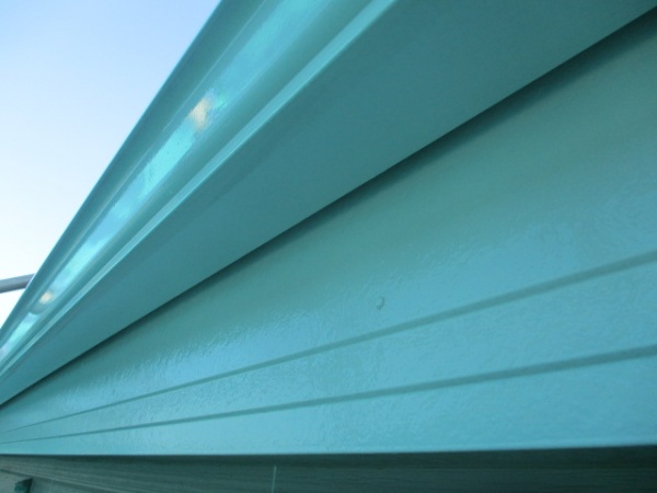 樋と鼻隠しの中塗り終了です