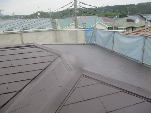 ２階屋根の中塗りが終了しました
