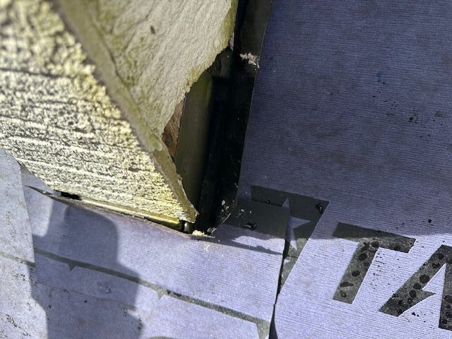 外壁破損個所です