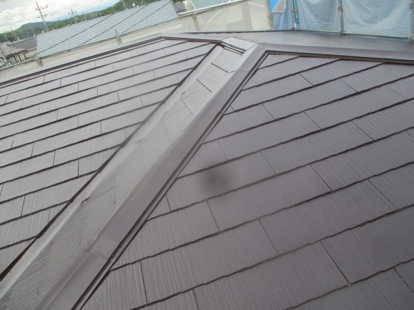 ２階屋根の上塗りが終了しました