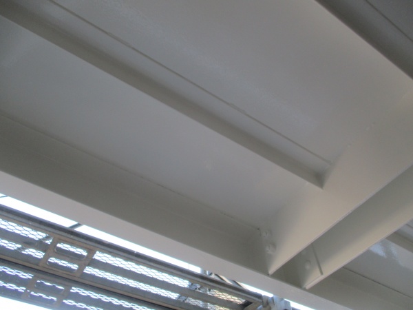 踊り場下裏の完工です