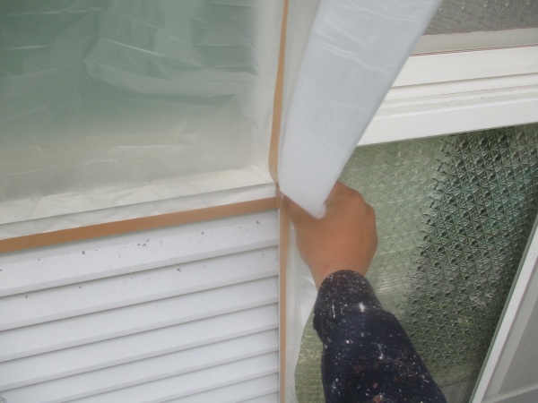 飛散防止用の養生中です