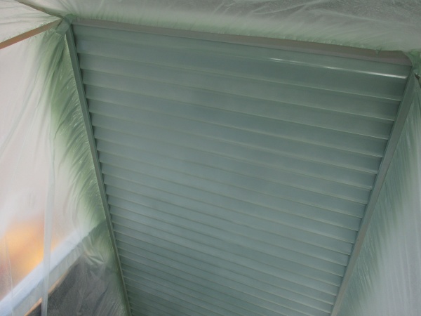 中塗りの吹付塗装が終了しました