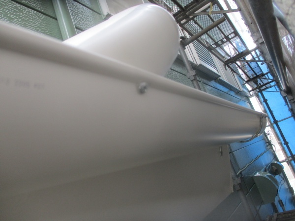 這い樋を取り付けました