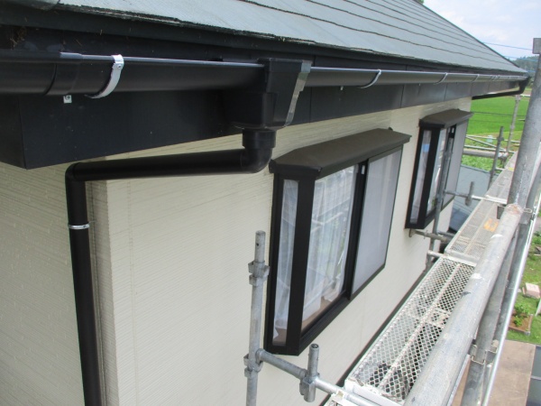 雨樋の取り付けが終了しました