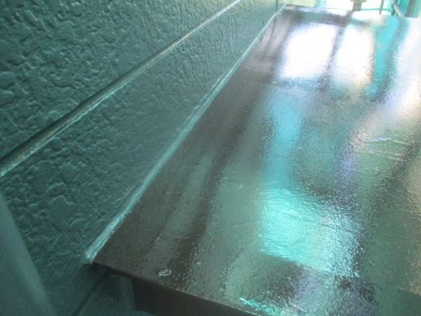 霧よけの中塗り終了です