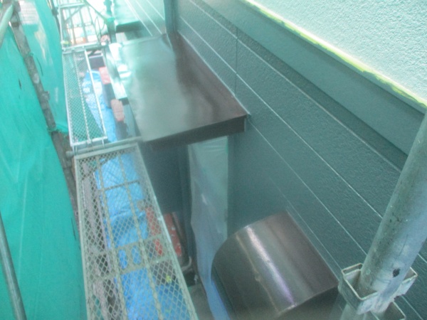 霧よけの上塗りが終了しました