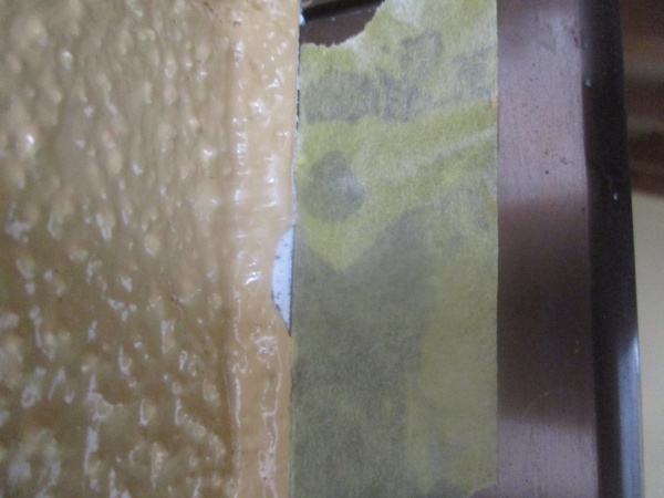 マスキングテープを貼りなおします