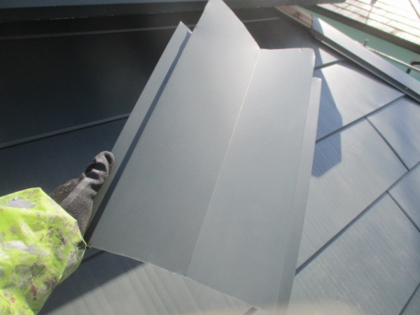 棟板金を加工しました