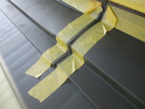 シーリング用の養生をしました