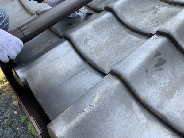 新規饅頭瓦の差し替え終了です