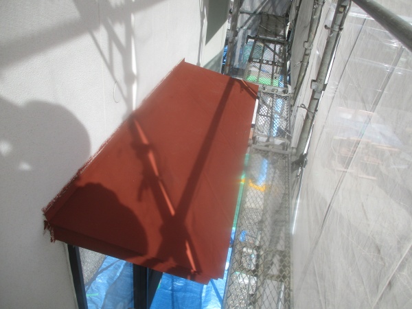 霧よけ天板の錆止め塗装が終了しました