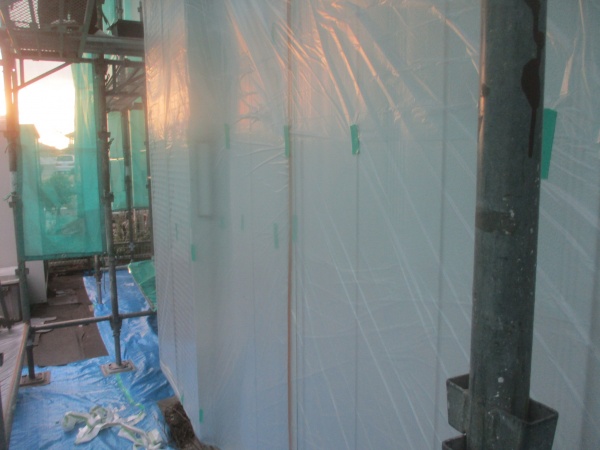 雨戸と戸袋の養生終了です