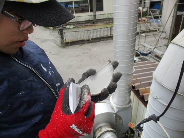 止まりの取り付け中です