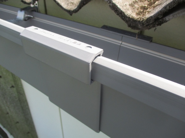 軒樋の繋ぎが終了しました